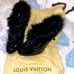 Size 8.5 Louis Vuitton vintage heels. Used. Very comfortable to wear.